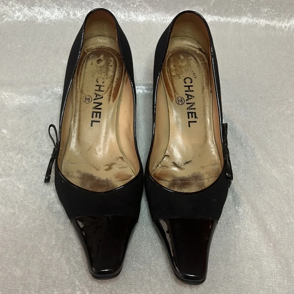 Chanel Cap-toe Pumps - Picture 2 of 7